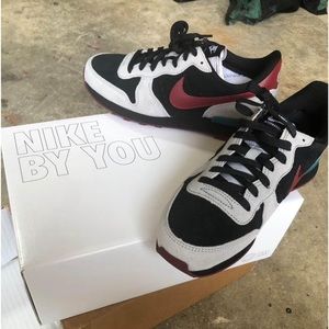Custom made shoes size 6 women’s. Never worn.
